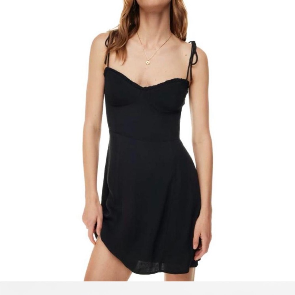 Aritzia Wilfred Fable Dress